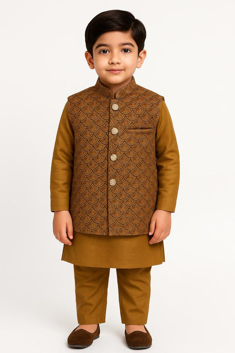 Elegant Golden Marwah Silk Set